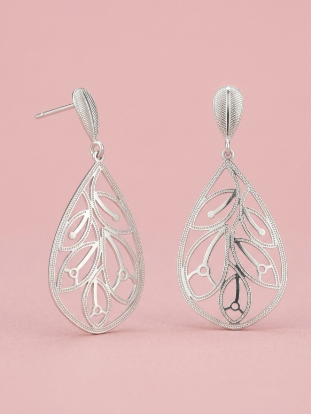 Vintage Silver Plated Leaf Filigree Teardrop Boho Dangle Indie Earrings